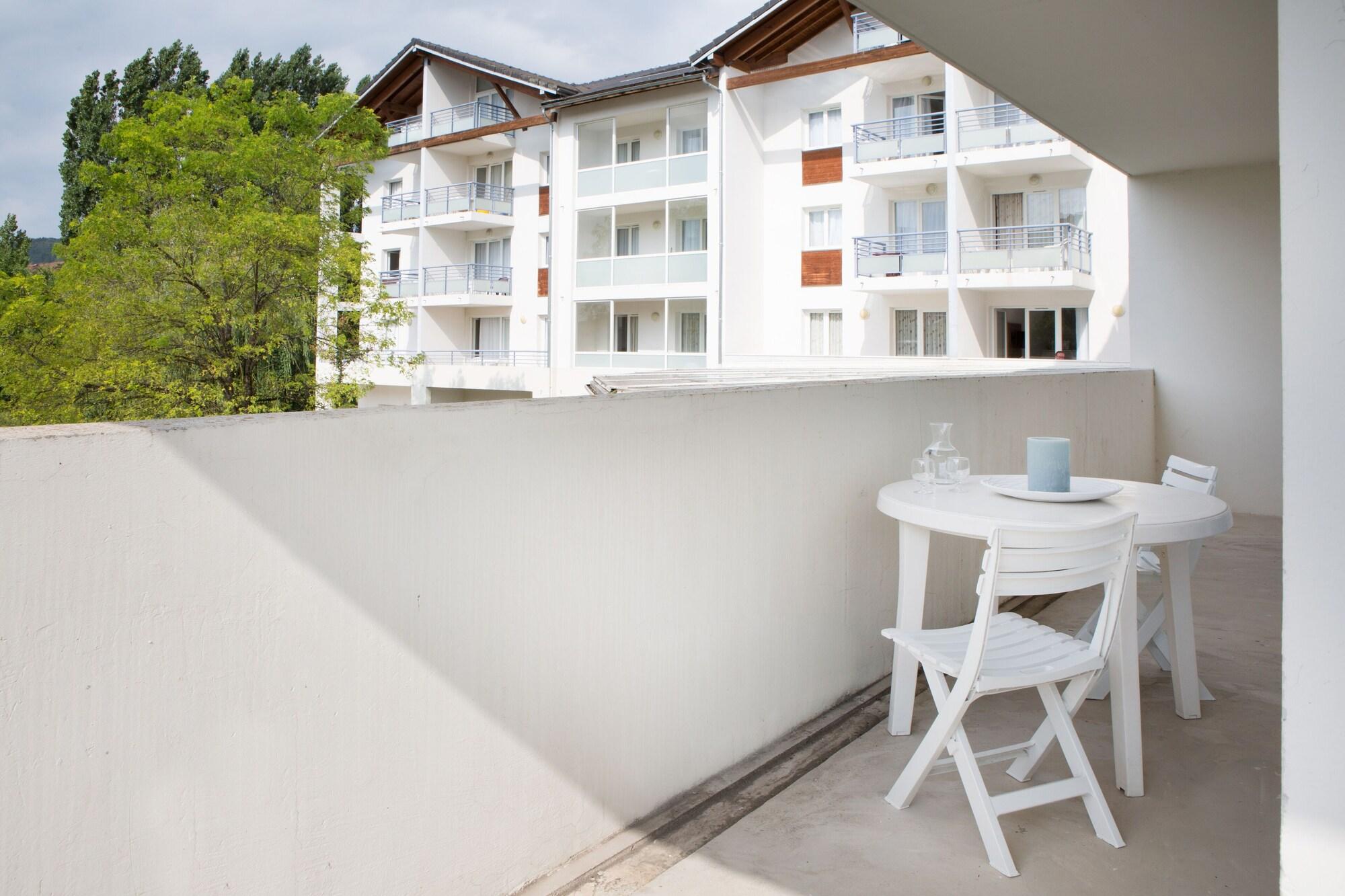 Zenitude Hôtel-Résidences La Versoix Divonne-les-Bains Exterior foto